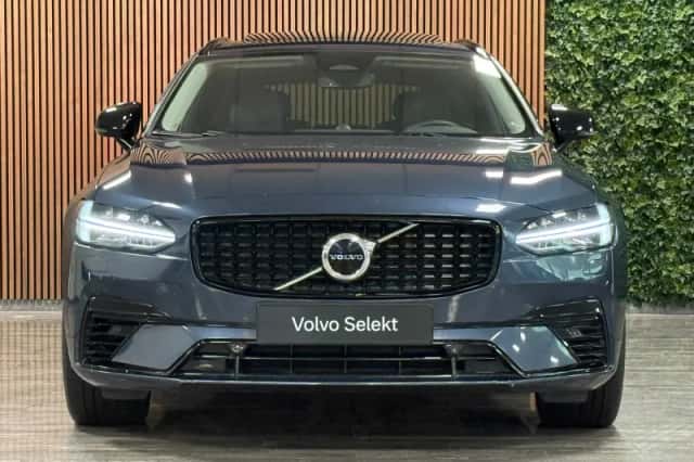 Volvo V90 (2023) thumbnail 2