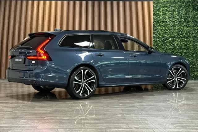 Volvo V90 (2023) thumbnail 3