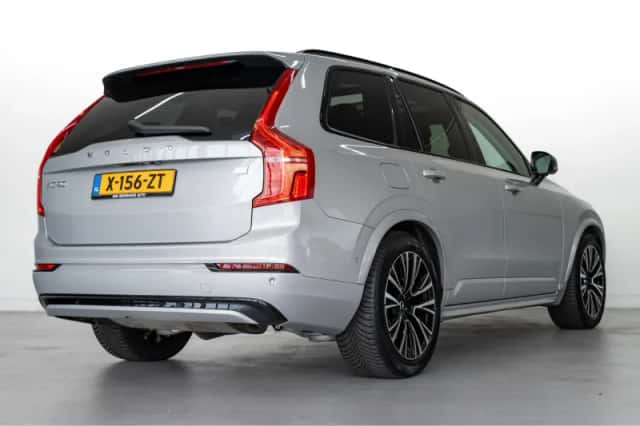 Volvo XC90 (2024) thumbnail 3