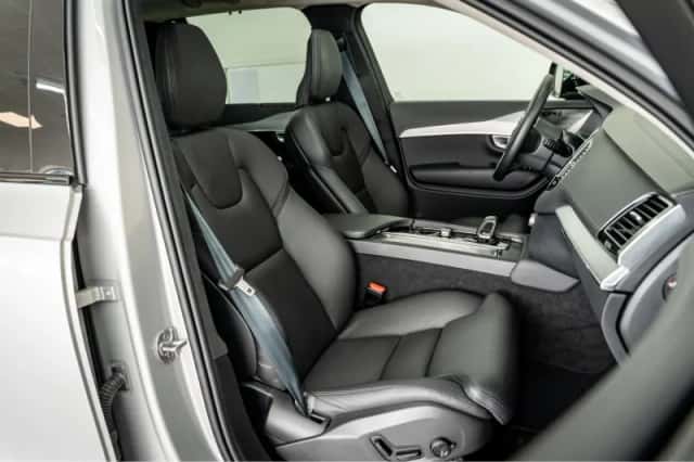 Volvo XC90 (2024) thumbnail 6