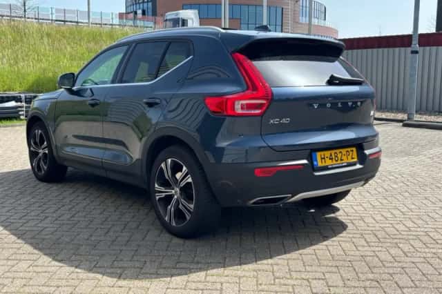 Volvo XC40 (2020) thumbnail 4