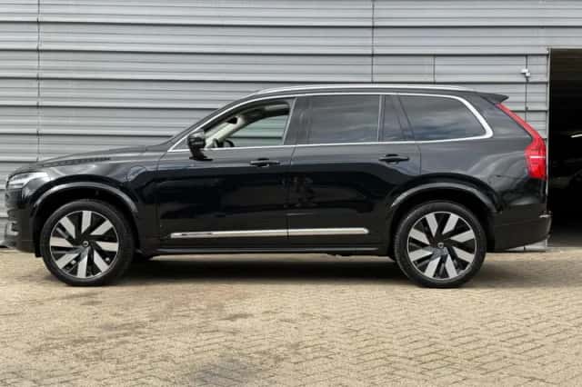 Volvo XC90 (2024) thumbnail 2