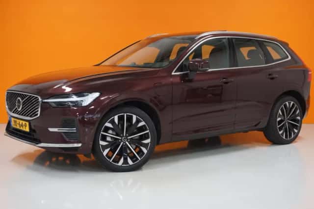 Volvo XC60 (2025) thumbnail 1