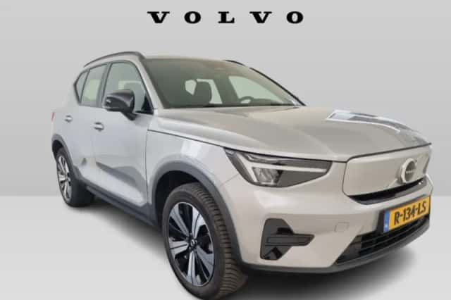 Volvo XC40 (2022) thumbnail 2