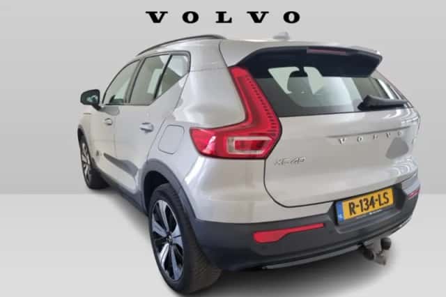 Volvo XC40 (2022) thumbnail 3