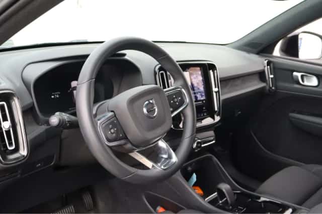Volvo XC40 (2022) thumbnail 5