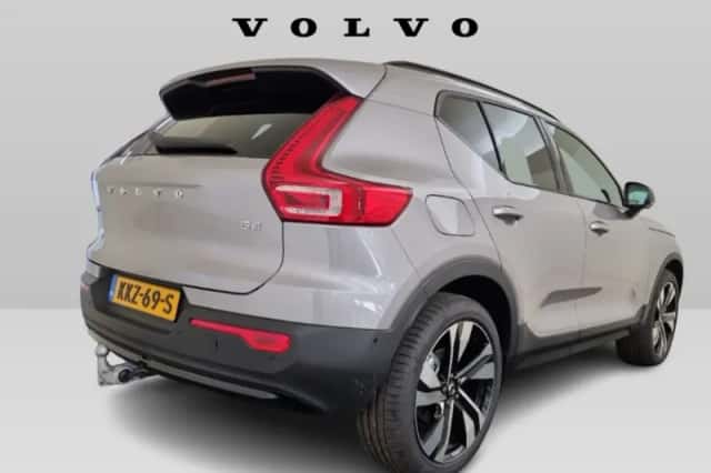 Volvo XC40 (2026) thumbnail 3
