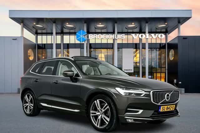 Volvo XC60 (2018) thumbnail 2