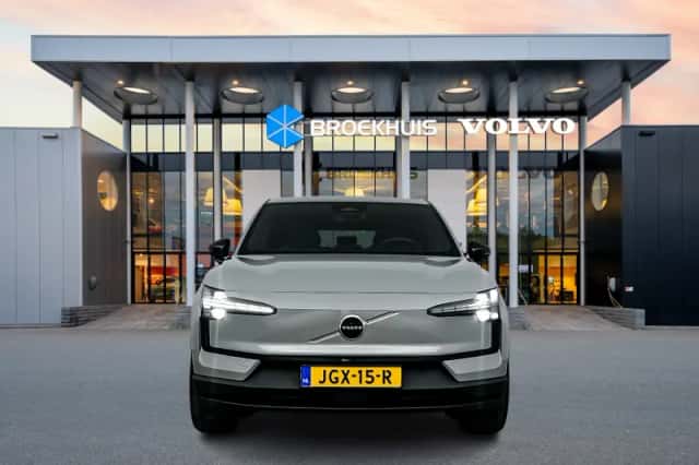 Volvo EX30 (2025) thumbnail 5