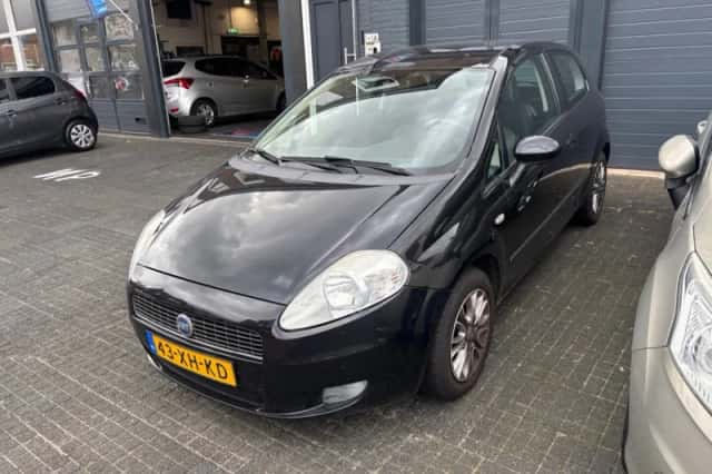 Fiat Punto (2007) thumbnail 2