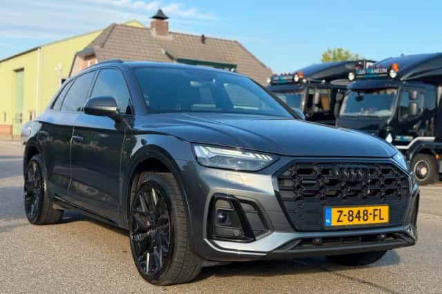 Audi Q5 (2021) thumbnail 3