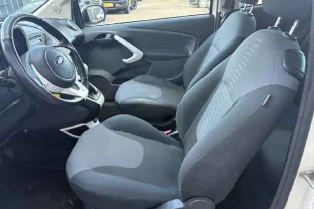 Ford Ka (2012) thumbnail 6