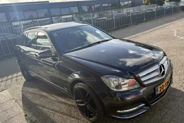 Mercedes-Benz C-Klasse (2011) thumbnail 4