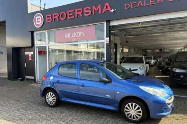 Peugeot 206+ (2011) thumbnail 1