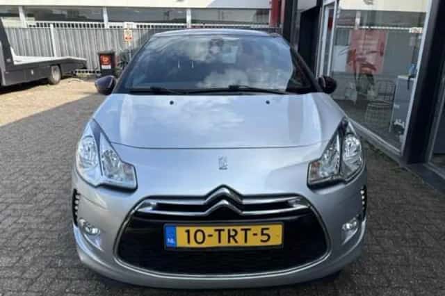 Citroën DS3 (2011) thumbnail 3