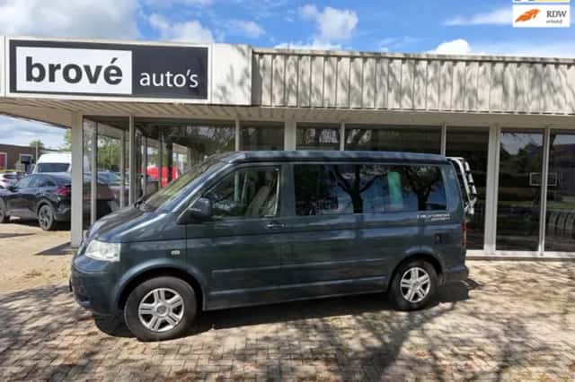 Volkswagen Transporter (2009) thumbnail 1