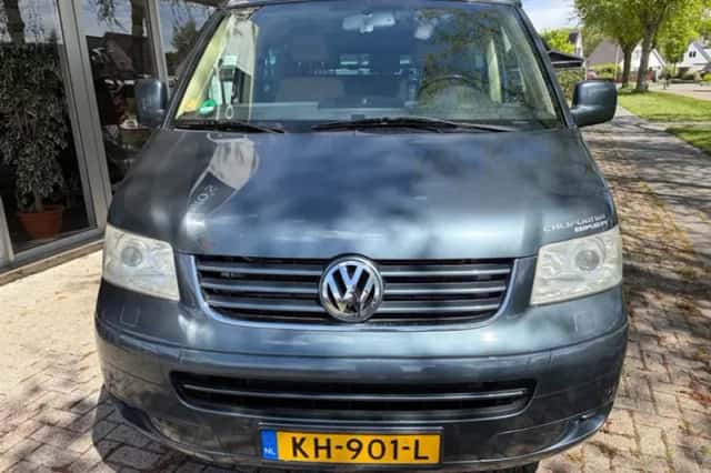 Volkswagen Transporter (2009) thumbnail 4