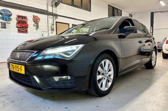 SEAT Leon (2018) thumbnail 4