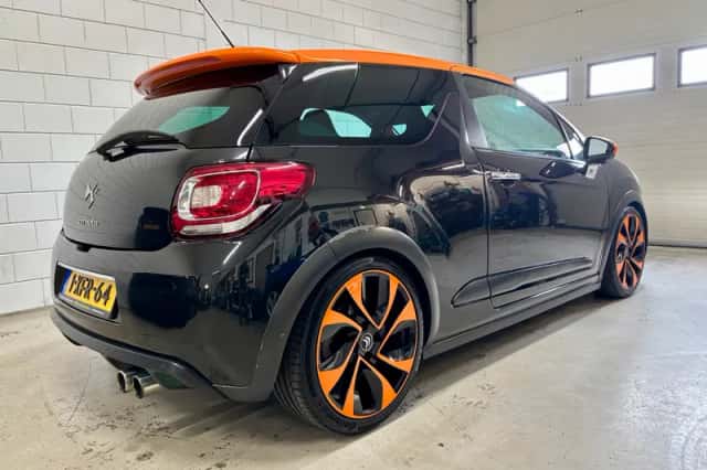 Citroën DS3 (2012) thumbnail 2