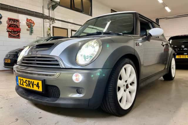 MINI Cooper S (2002) thumbnail 4