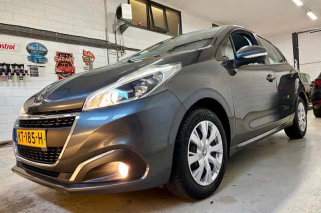 Peugeot 208 (2016) thumbnail 4