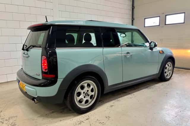 MINI Clubman (2011) thumbnail 2