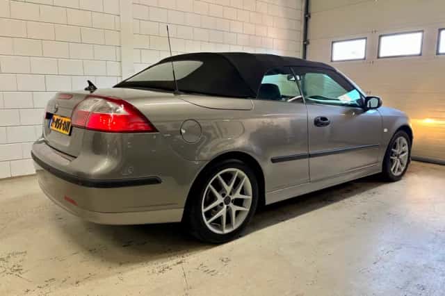 Saab 9-3 (2004) thumbnail 3