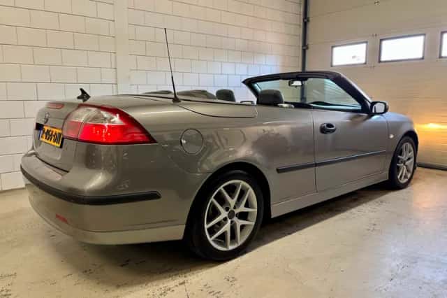 Saab 9-3 (2004) thumbnail 4