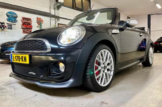 MINI Cabrio (2013) thumbnail 6