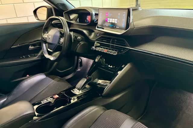 Peugeot 2008 (2020) thumbnail 5