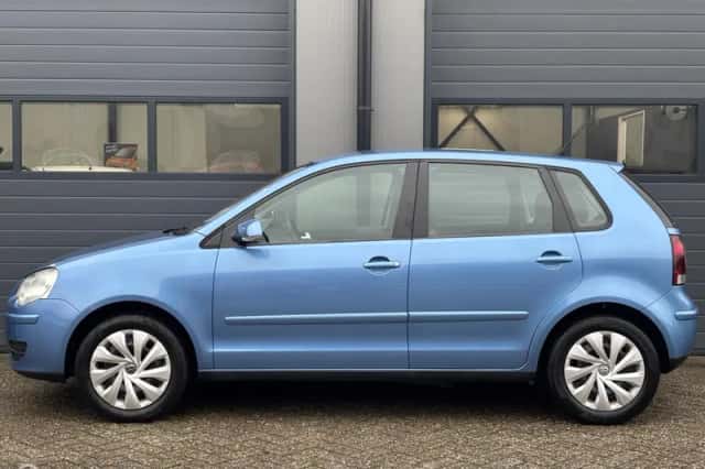 Volkswagen Polo (2009) thumbnail 6