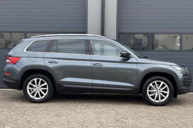 Škoda Kodiaq (2017) thumbnail 2