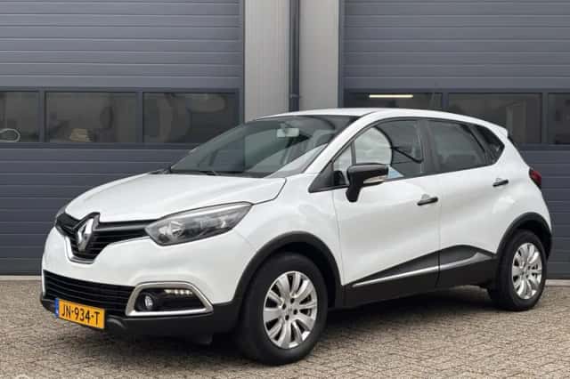 Renault Captur (2016) thumbnail 4