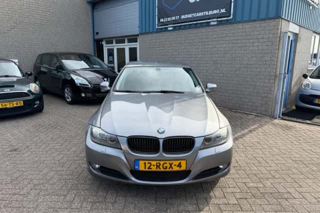 BMW 3-Serie (2011) thumbnail 2