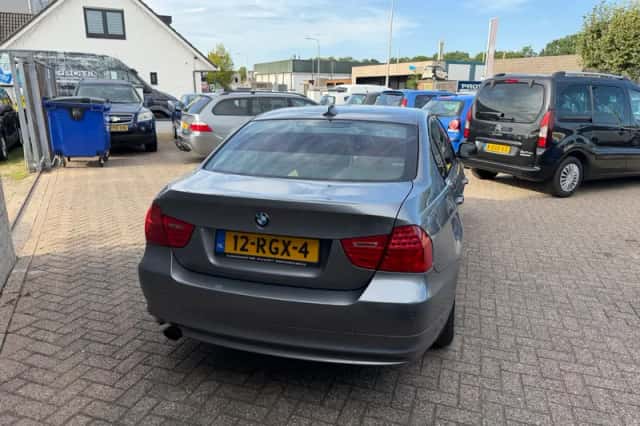 BMW 3-Serie (2011) thumbnail 5