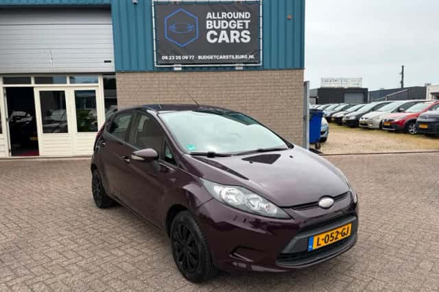 Ford Fiesta (2009) thumbnail 1