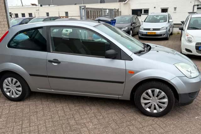 Ford Fiesta (2005) thumbnail 3