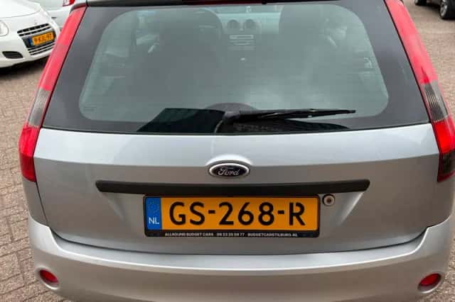 Ford Fiesta (2005) thumbnail 4
