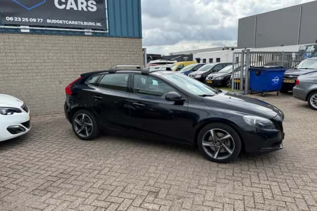 Volvo V40 (2014) thumbnail 2