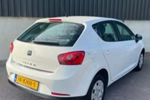 SEAT Ibiza (2009) thumbnail 2