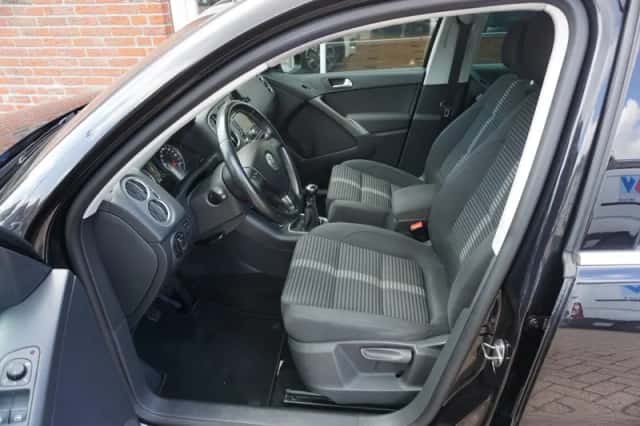 Volkswagen Tiguan (2010) thumbnail 5