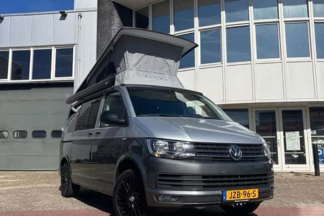 Volkswagen Transporter (2017) thumbnail 1