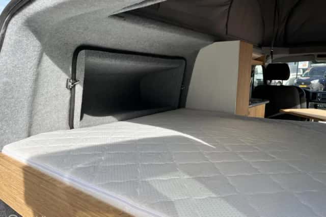 Volkswagen Transporter (2017) thumbnail 4