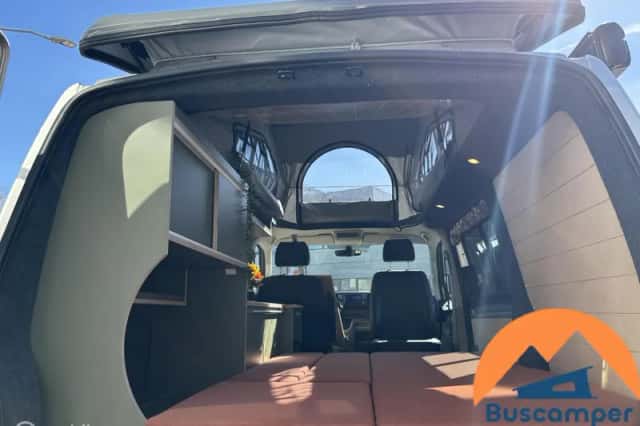 Volkswagen Transporter (2020) thumbnail 3