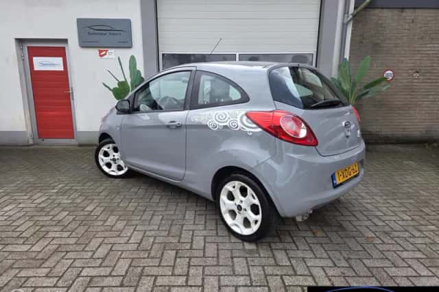 Ford Ka (2014) thumbnail 3