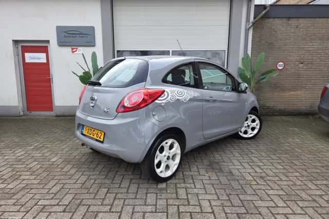 Ford Ka (2014) thumbnail 5