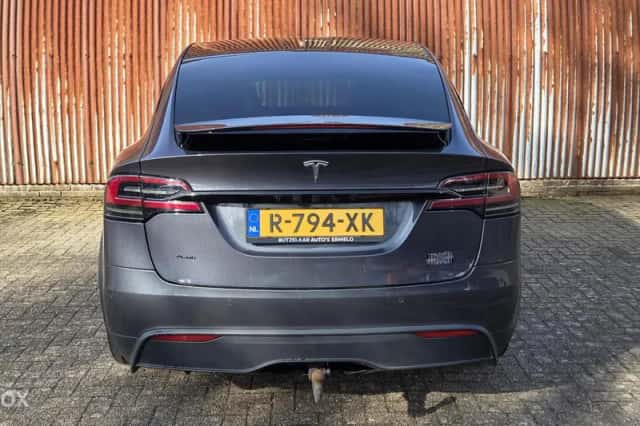 Tesla Model X (2022) thumbnail 6