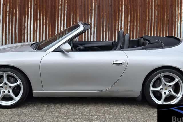 Porsche 911 (1999) thumbnail 2
