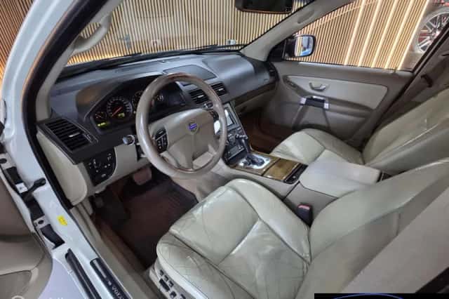 Volvo XC90 (2007) thumbnail 2