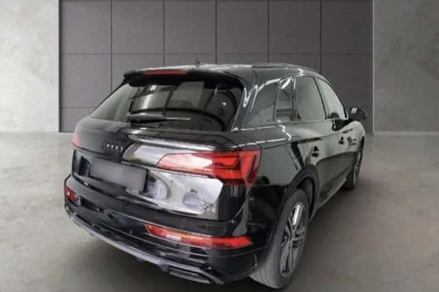 Audi Q5 (2023) thumbnail 3